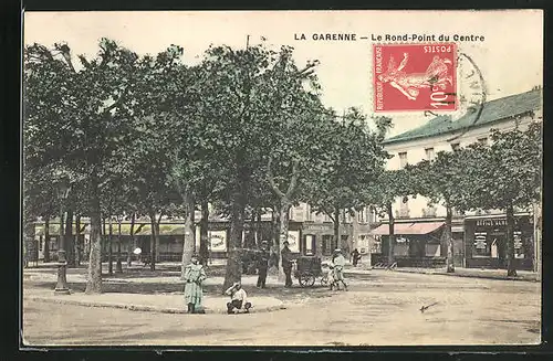 AK La Garenne, Le Rond-Point du Centre