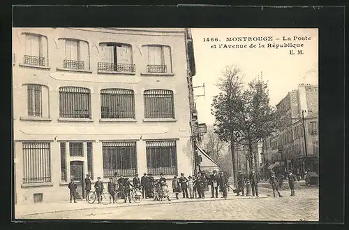 AK Montrouge, La Poste et l'Avenue de la Republique