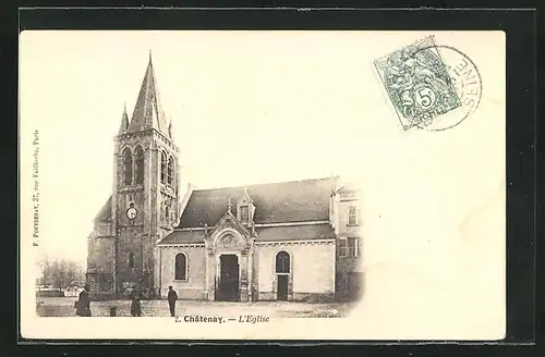 AK Chatenay, Personnes devant l`Eglise