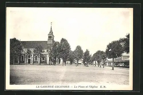 AK La Garenne-Colombes, La Place et l`Eglise
