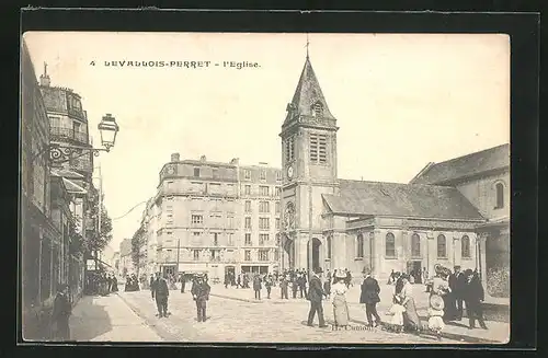 AK Levallois-Perret, L`Eglise, Strassenleben an der Kirche