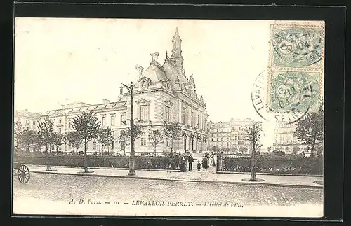 AK Levallois-Perret, L`hotel de Ville