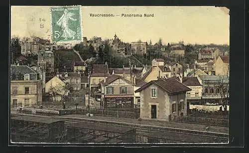 AK Vaucresson, Blick über die Bahngleise auf den nördlichen Ortsteil, Panorama Nord