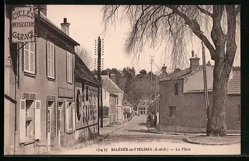 AK Saint-Léger-en-Yvelines, La Place
