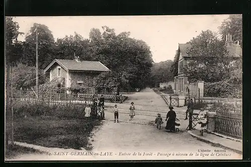 AK Saint-Germain-en-Laye, Entrée de la Foret, Passage à Niveau de la ligne de Ceinture