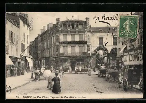 AK Niort, Rue Victor-Hugo vers la Rue Ricard, Strassenpartien