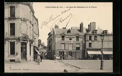 AK Thouars, La Rue St-Médard et la Place