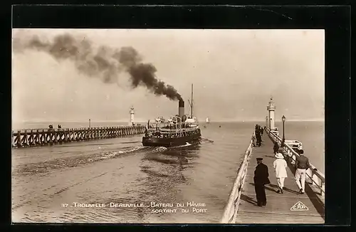 AK Trouville-Deauville, Bateau du Hâvre sortant du Port
