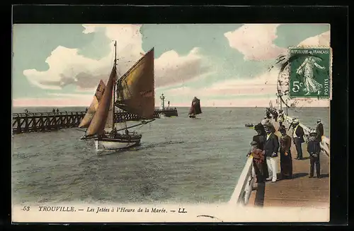 AK Trouville, Les Jetées à l`Heure de la Marée