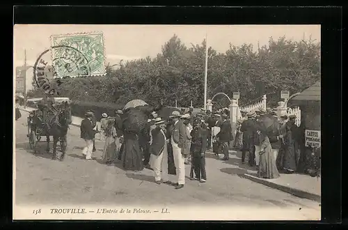 AK Trouville, L`Entrée de la Pelouse