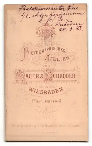 Fotografie Kauer & Schröder, Wiesbaden, Portrait Herr mit Backenbart im Anzug