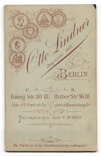 Fotografie Otto Lindner, Berlin, Portrait Kleinkind im Kleidchen