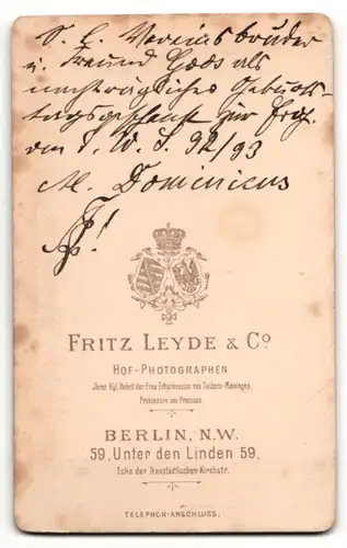 Fotografie Fritz Leyde & Co, Berlin, Portrait Junge im Halbprofil