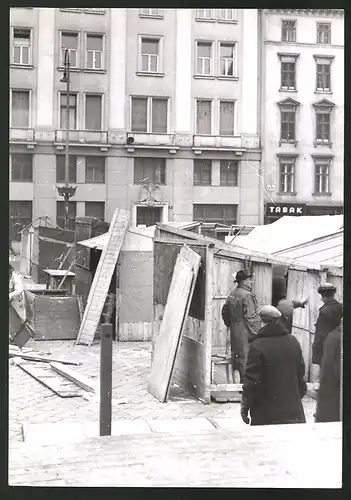 Fotografie Ansicht Wien, Christkindl Markt am Hof im Aufbau