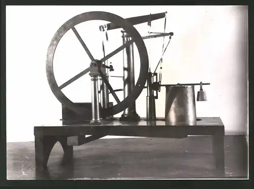 Fotografie Dampfmaschine, angekauft für Wien im Jahre 1817 von Prechtl