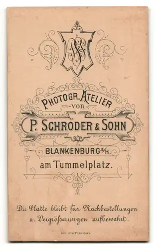 Fotografie P. Schröder & Sohn, Blankenburg / H., Portrait junges Mädchen in raffinierter Bluse