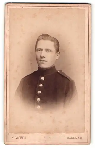 Fotografie K. Weber, Hagenau, Portrait Soldat in Uniform
