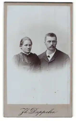 Fotografie Jb. Deppeler, Bern, Portrait Ehepaar modisch gekleidet