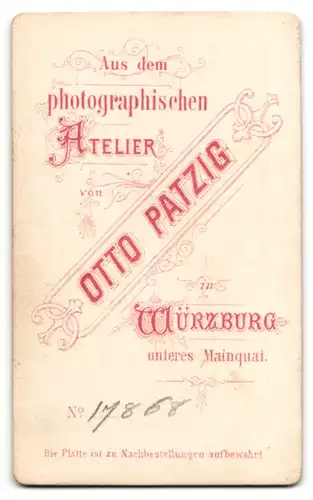 Fotografie Otto Patzig, Würzburg, Portrait Frau mit schönem Ohrschmuck