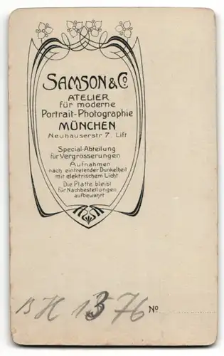 Fotografie Samson & Co., München, Portrait niedliches Kleinkind im weissen Kleidchen