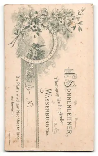 Fotografie H. Sonnenleitner, Wasserburg, Portrait hübsche Dame im weissen Kleid