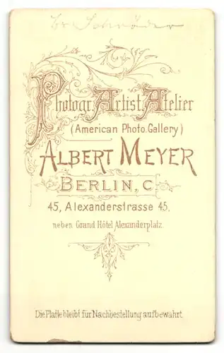 Fotografie Albert Meyer, Berlin, Portrait edler Herr mit Vollbart