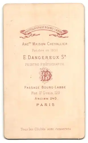 Fotografie E. Dangereux Sr., Paris, Portrait stattlicher Herr im Anzug mit Vollbart