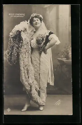 AK Operette Ein Walzertraum, Schauspielerin Mizzi Zwerenz
