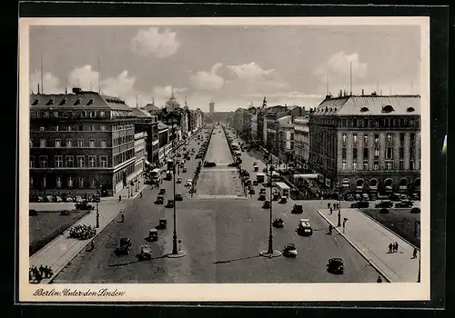AK Berlin, Strasse Unter den Linden mit Passanten