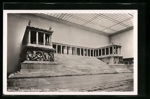 AK Berlin, Pergamon-Museum, Altar von Pergamon