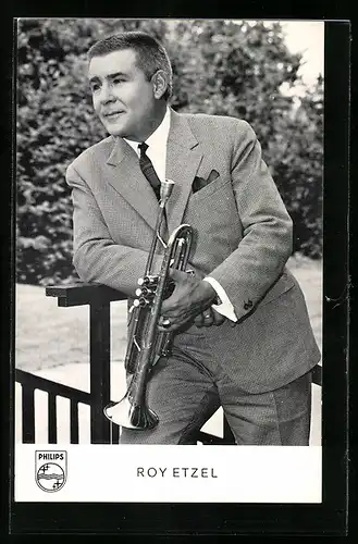 AK Musiker Roy Etzel mit seiner Trompete