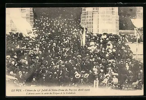 AK Le Puy, Cloture du 27. Jubilè de Notre-Dame du Puy-L`Attente avant la sortie des Eveques de la Cathèdrale