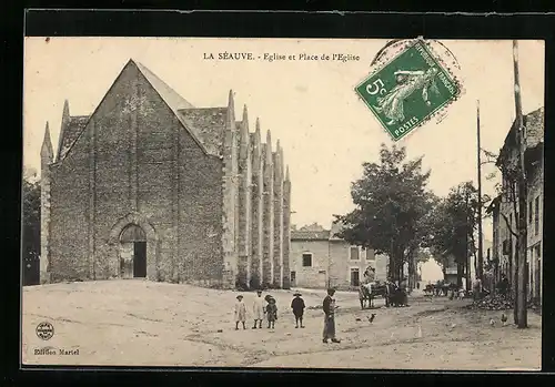 AK La Sèauve, Eglise et Place de l`Eglise