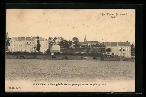 AK Grazac, Vue gènèrale et groupe scolaire