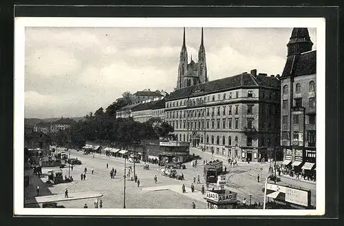 AK Brünn, Bahnhofplatz mit Strassenbahn