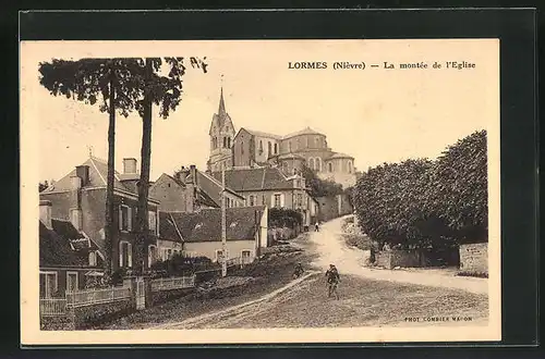 AK Lormes, la montee de l'Eglise