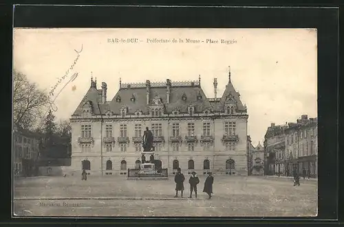 AK Bar-le-Duc, Préfecture de la Meuse, Place Reggio