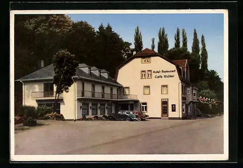 AK Bad Niederbreisig a. Rh., Hotel Rheineck P. Richter mit Strasse