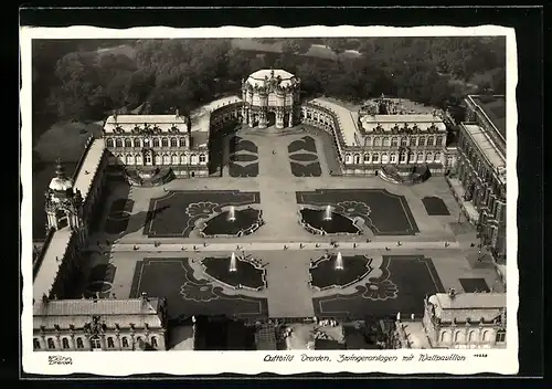 Foto-AK Walter Hahn, Dresden, Nr. 10229: Dresden, Zwingeranlagen mit Wallpavillon, Fliegeraufnahme