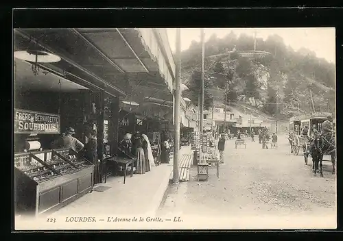 AK Lourdes, L`Avenue de la Grotte