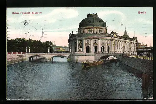 AK Berlin, Flusspartie am Kaiser Friedrich-Museum