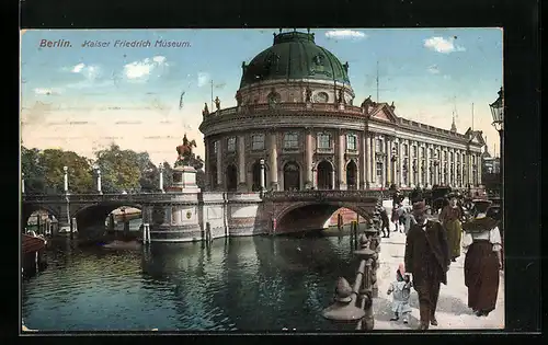 AK Berlin, Uferpartie am Kaiser Friedrich-Museum