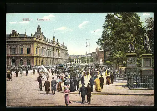 AK Berlin, Strassenpartie am Zeughaus