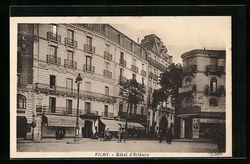 AK Vichy, Place Victor-Hugo, Hotels d'Orleans et International