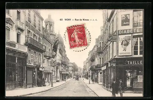 AK Vichy, Rue de Nîmes, Strassenpartie