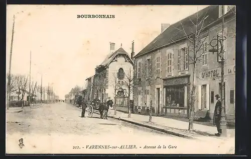AK Varennes-sur-Allier, Avenue de la Gare