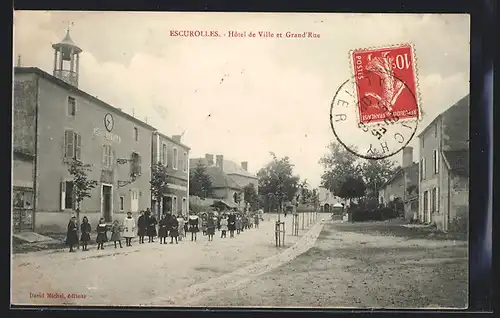 AK Escurolles, Hotel de Ville et Grand`Rue