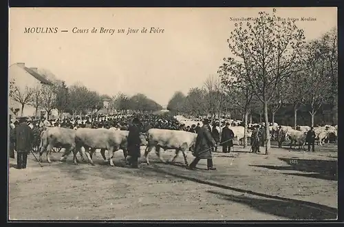 AK Moulins, Cours de Bercy un jour de Foire