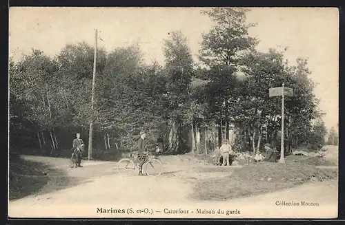 AK Marines, Carrefour & Maison du garde