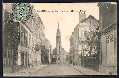 AK Enghien-les-Bains, La Rue de Mora et l`Église, passants